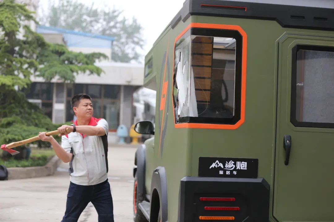 砸掉山海炮旅居車，覽眾房車究竟在搞什么？